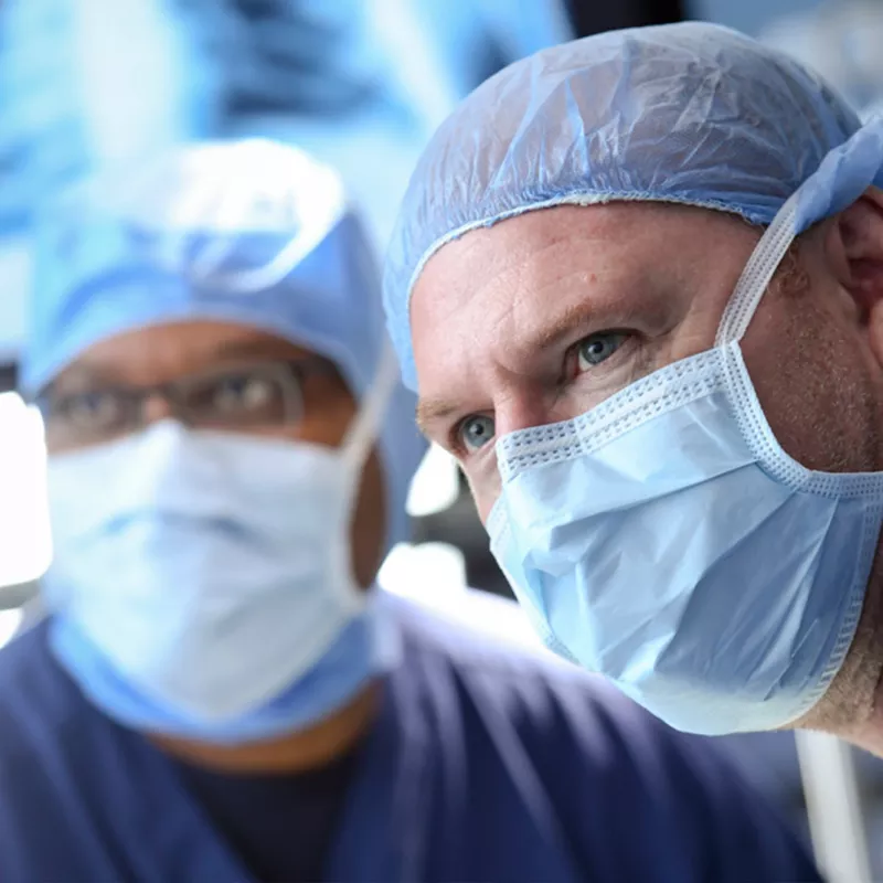 Two surgeons in thoracic surgery.